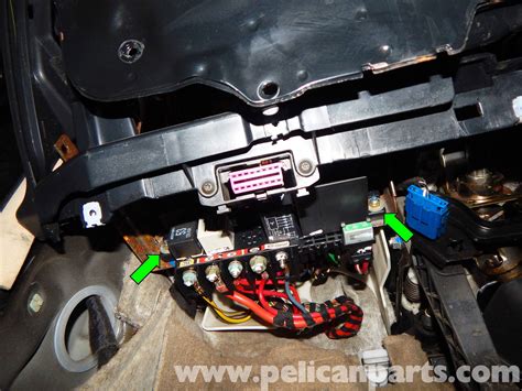 Volkswagen Jetta MkIV Relay Panel Access and Relay 